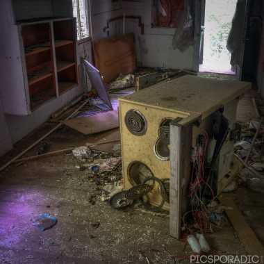 flickr-TN_abandoned-20160518-111_2_3