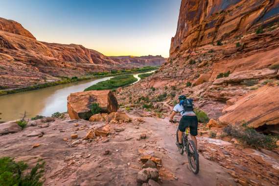 MTB-USA-171015-302-G85
