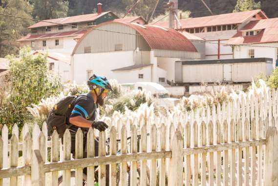 BIGMTN-180221-1164-G85